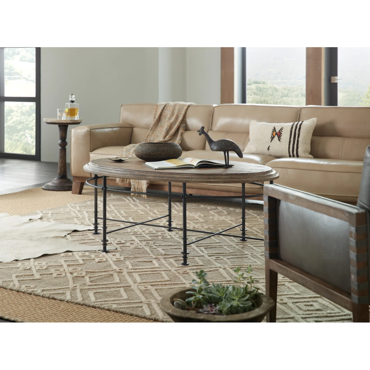 LaGrange La Grange Faison Oval Cocktail Table Cocktail & Coffee Tables Hooker Furniture 8