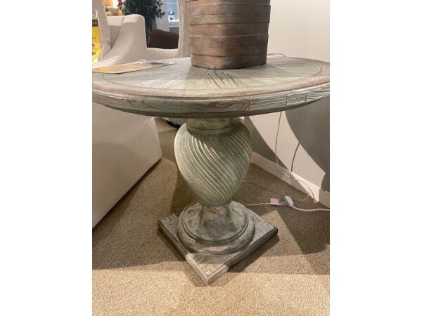Hooker Furniture Traditions Round End Table in Pistachio Clearance accent table