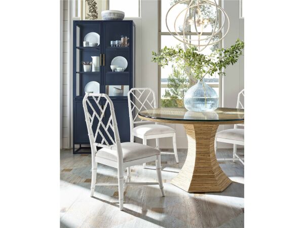 Universal Getaway Coastal Nantucket Round Dining Table - Image 2