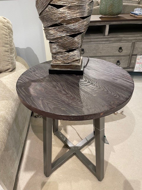 IFD Choiba End Table