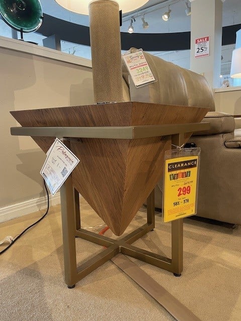 IFD Patagonia End Table