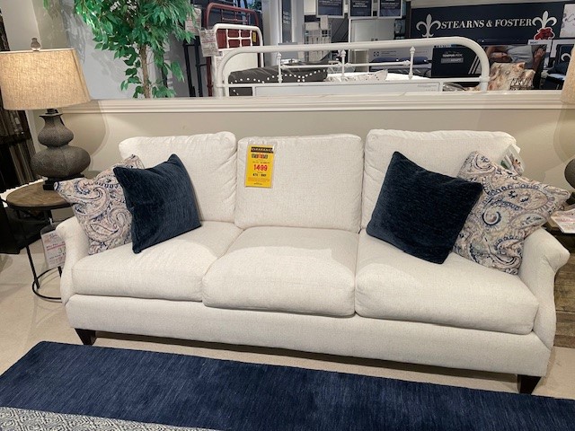 veda 4634 Flexsteel Veda Sofa - Image 1