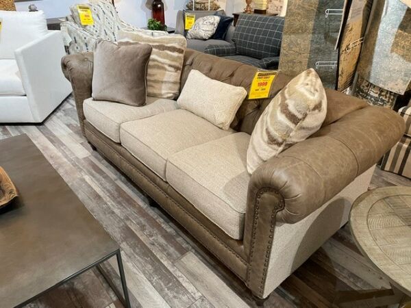 Craftmaster Custom Blends Tufted Sofa - Image 9