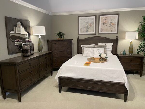 Bassett Charlotte Queen Bed, Dresser, Chest, and Two Nightstands