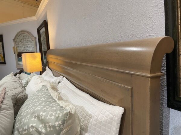Universal Reprise King Sleigh Bed in Driftwood - Image 4