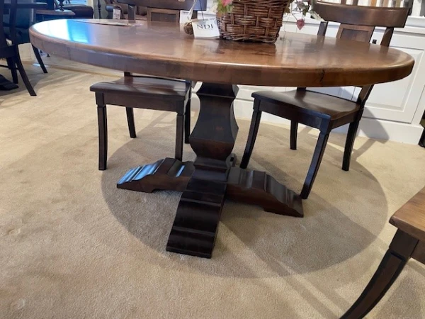 Bassett Benchmade Tavern Table & 4 Chairs - Image 7