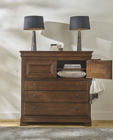 New Lou Dressing Chest