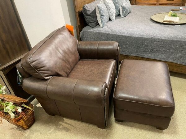 Flexsteel Carson Chair and Ottoman - Image 3