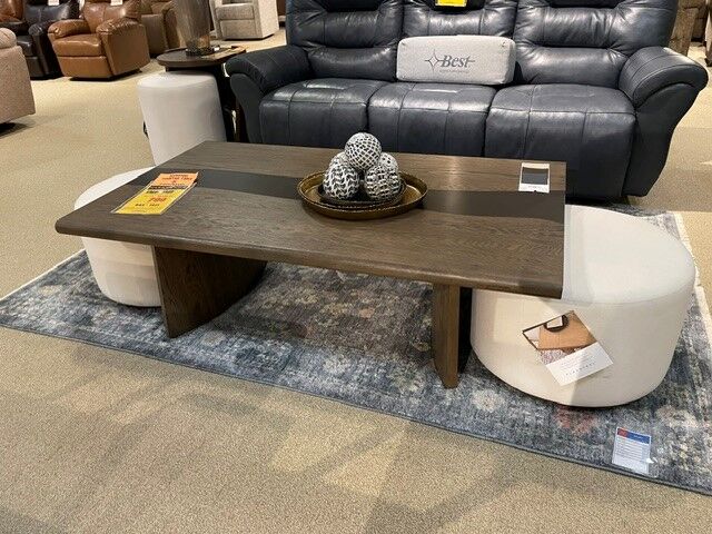 Flexsteel Lyra Cocktail Table w/ Two Ottomans